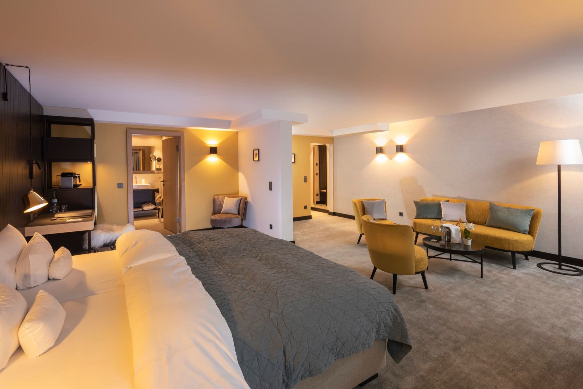 Moderne Juniorsuite im Engel Obertal – Hausteil Buhlbachsaue und Stammhaus